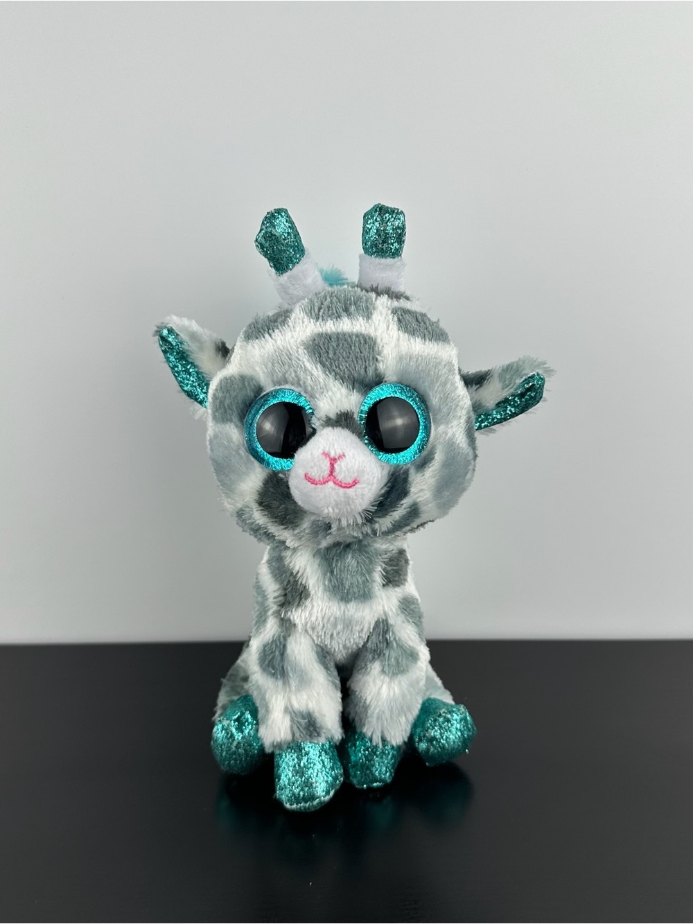 TY Beanie Boos Gia Giraffe 7.5" Plush Stuffed Animal Big Blue Eyes Boo
